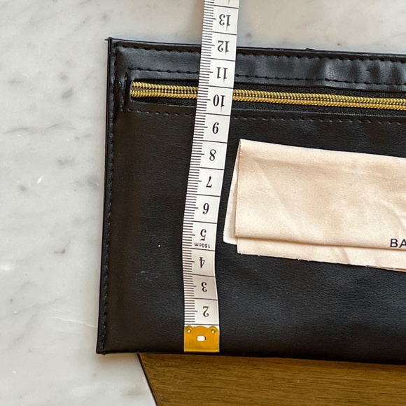 Balenciaga soft sunglasses case, black & gold. - Picture 9 of 12